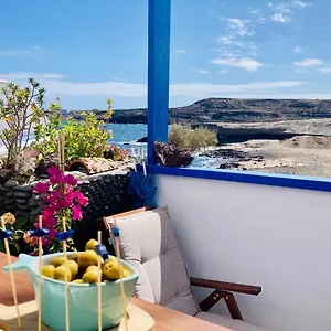 Casa Dora: Tradicional Y Al Borde Del Mar. Ferienhaus